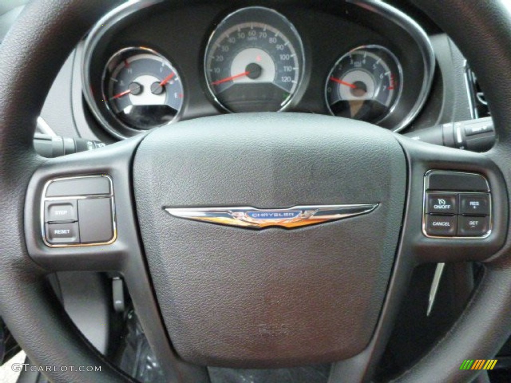 2013 Chrysler 200 LX Sedan Controls Photo #80835259