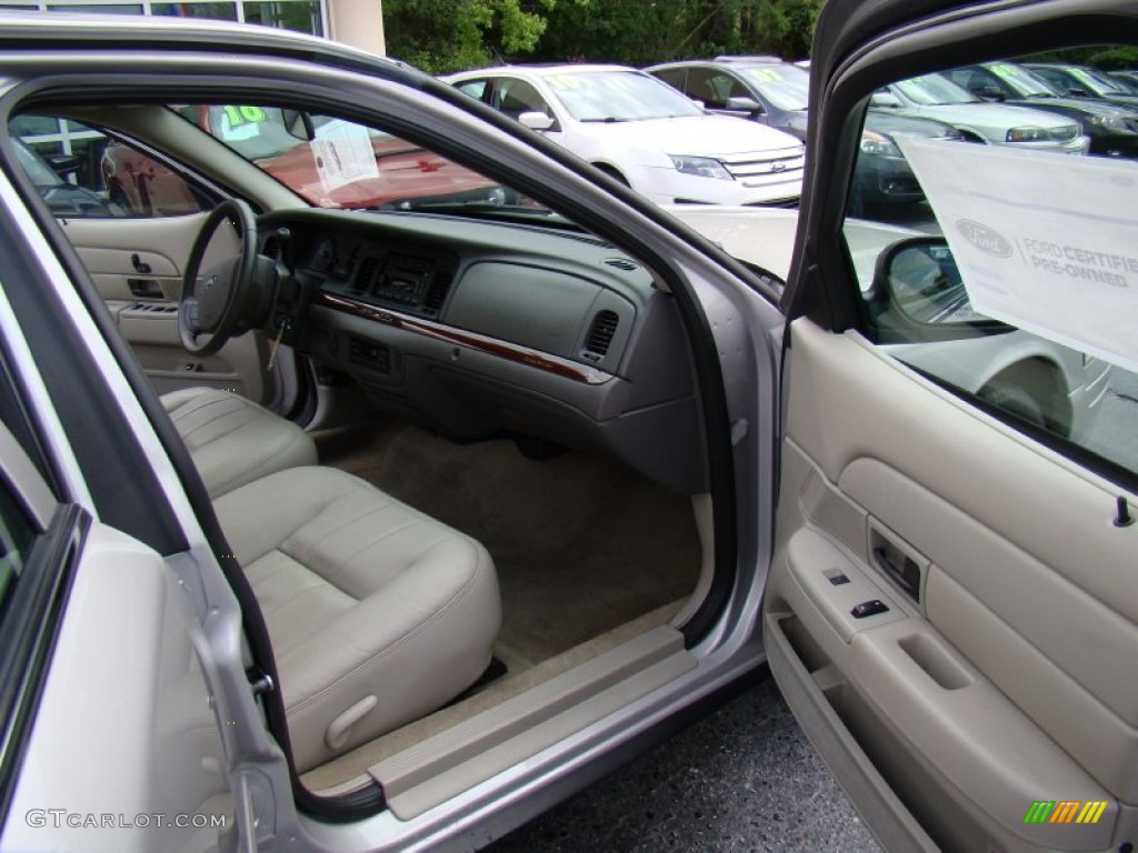 2011 Crown Victoria LX - Silver Birch Metallic / Light Camel photo #11