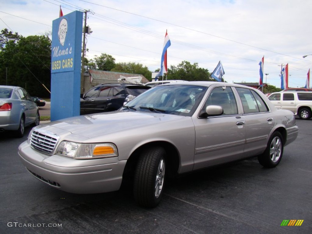 2011 Crown Victoria LX - Silver Birch Metallic / Light Camel photo #23
