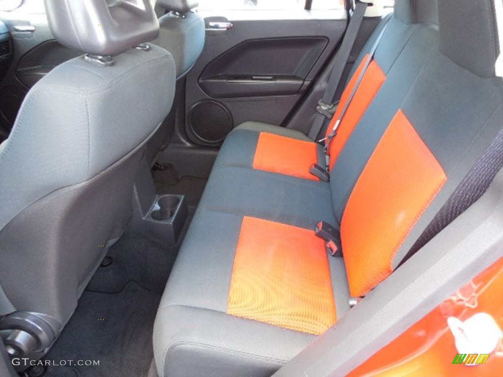 2009 Dodge Caliber SXT Rear Seat Photos