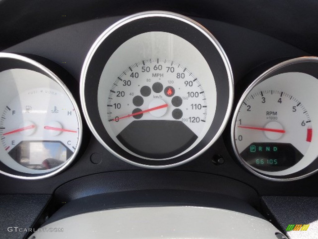 2009 Dodge Caliber SXT Gauges Photos