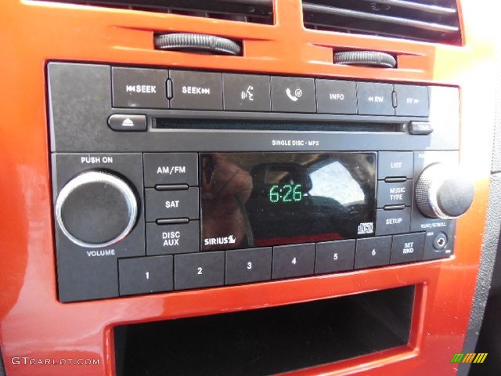 2009 Dodge Caliber SXT Audio System Photos