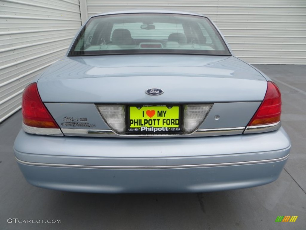 2003 Crown Victoria LX - Light Ice Blue Metallic / Light Flint photo #4