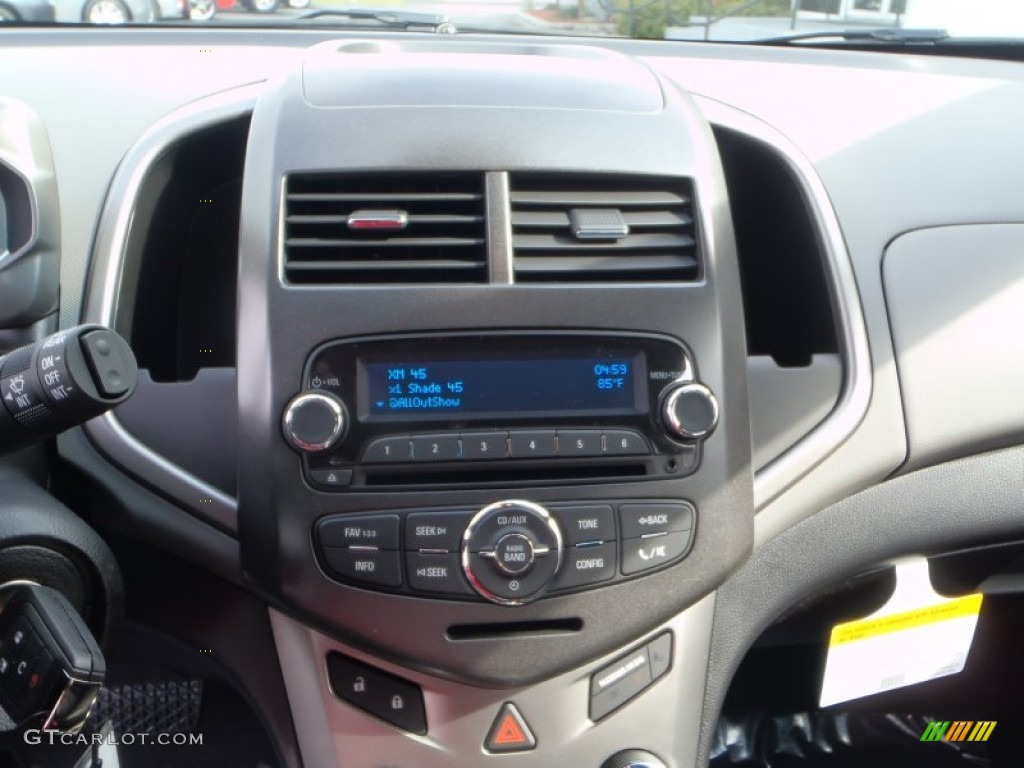 2013 Chevrolet Sonic LT Hatch Controls Photo #80843266