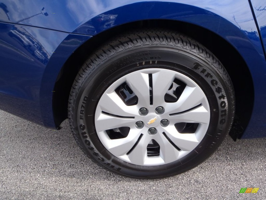 2013 Chevrolet Cruze LS Wheel Photo #80844063