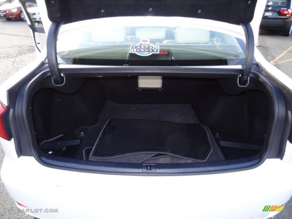 2009 Lexus IS 250 AWD Trunk Photos
