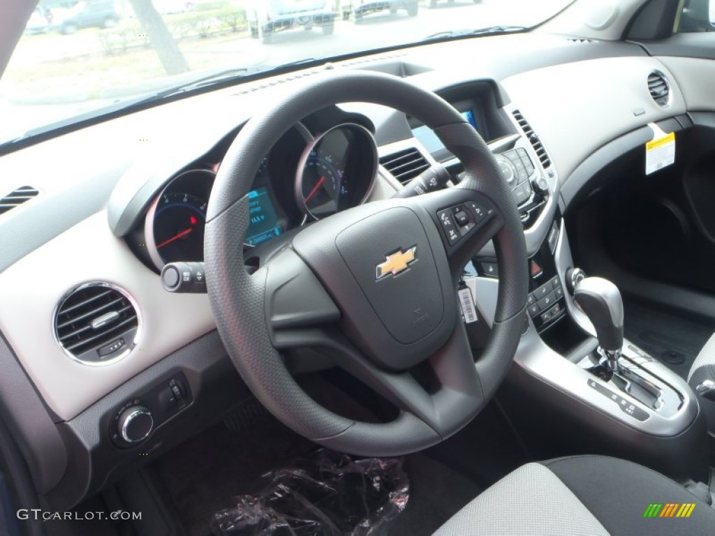 2013 Chevrolet Cruze LS Jet Black/Medium Titanium Steering Wheel Photo #80844547