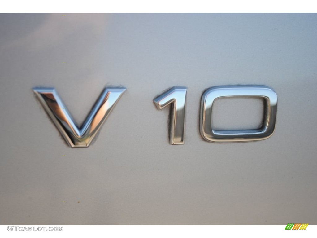2007 Audi S8 5.2 quattro Marks and Logos Photos