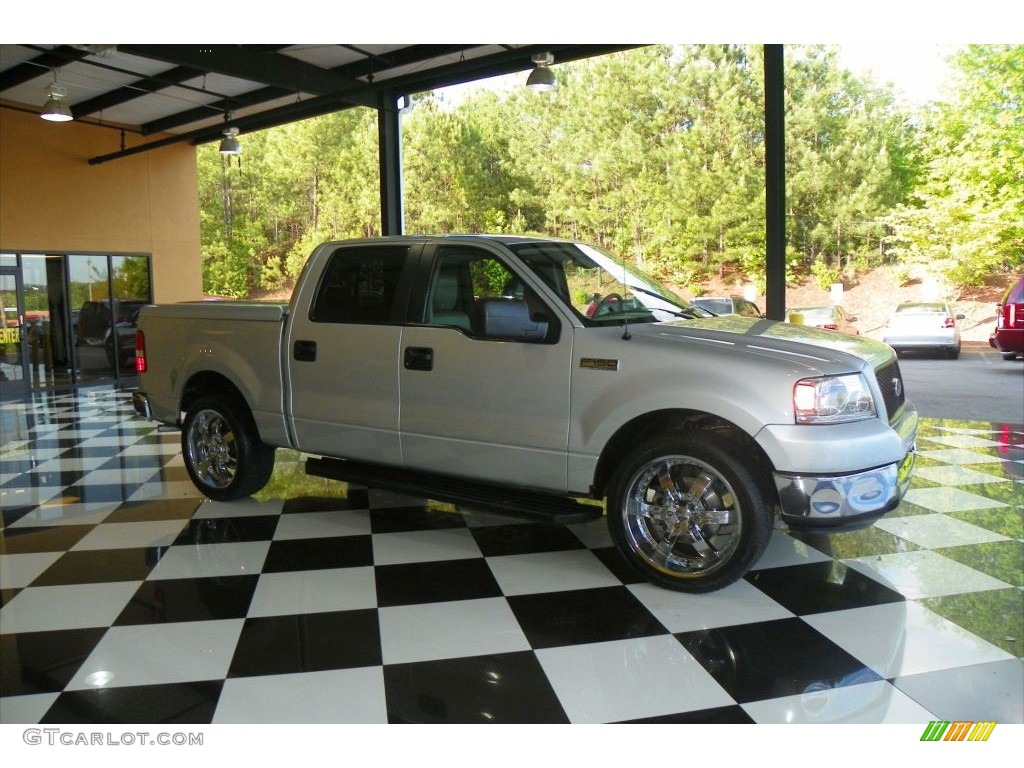 2005 F150 Lariat SuperCrew - Silver Metallic / Medium Flint Grey photo #1