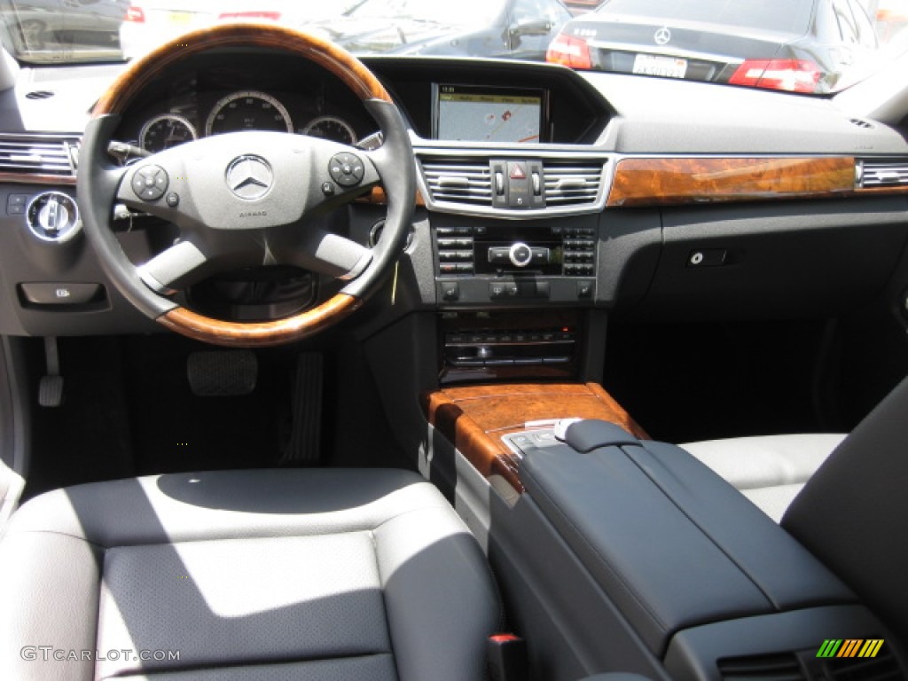 2010 Mercedes-Benz E 350 Sedan Black Dashboard Photo #80846629