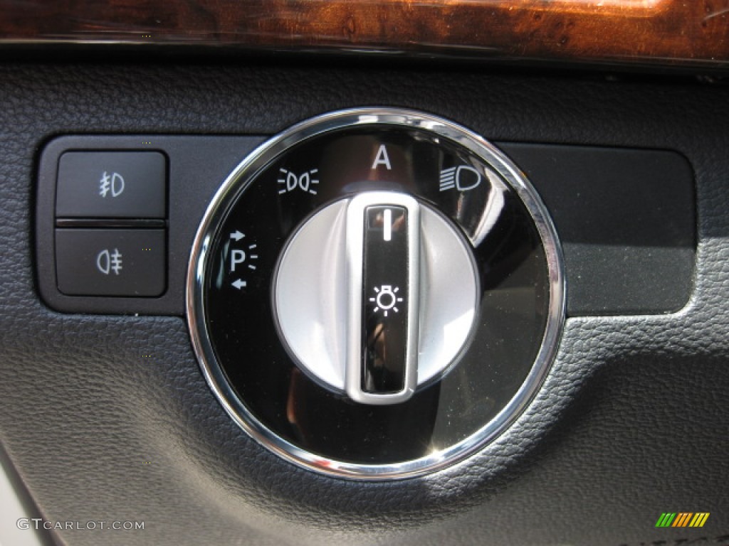 2010 Mercedes-Benz E 350 Sedan Controls Photo #80846677