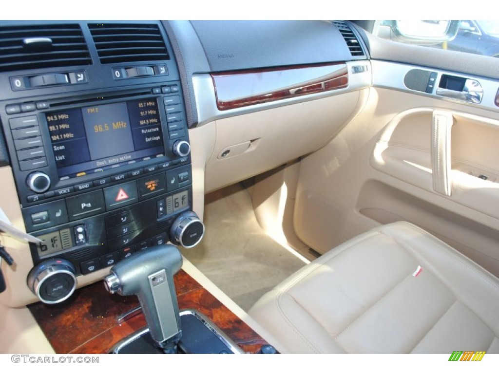 2006 Touareg V8 - Venetian Green / Pure Beige photo #14