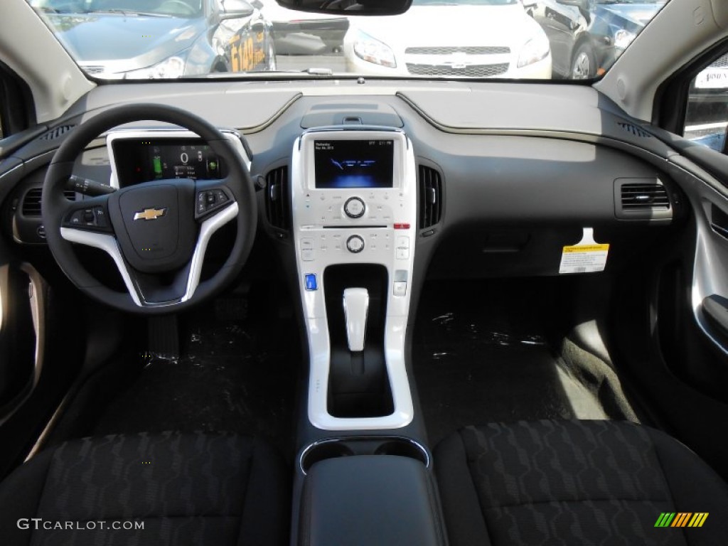 2013 Volt  - Silver Ice Metallic / Jet Black/Ceramic White Accents photo #10