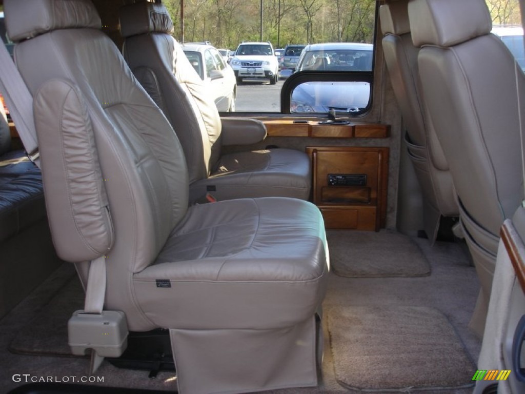 2000 Express G1500 Passenger Conversion Van - Black / Neutral photo #4