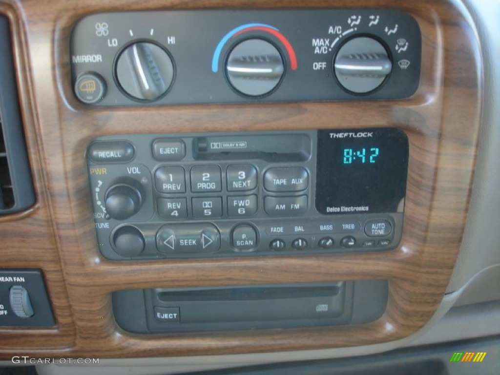 2000 Chevrolet Express G1500 Passenger Conversion Van Controls Photos