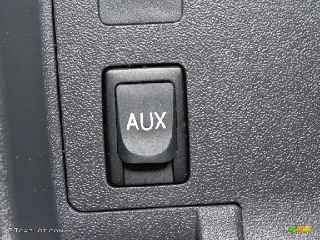 2006 Scion xB Standard xB Model Controls Photo #80854988