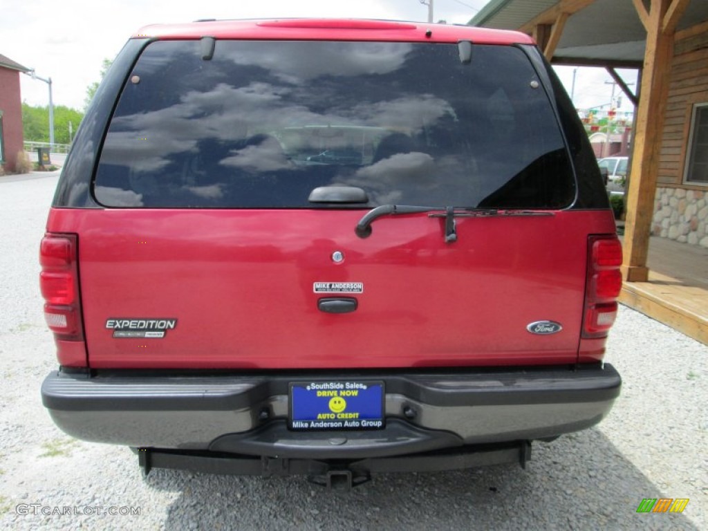 2002 Expedition XLT 4x4 - Laser Red / Medium Graphite photo #6