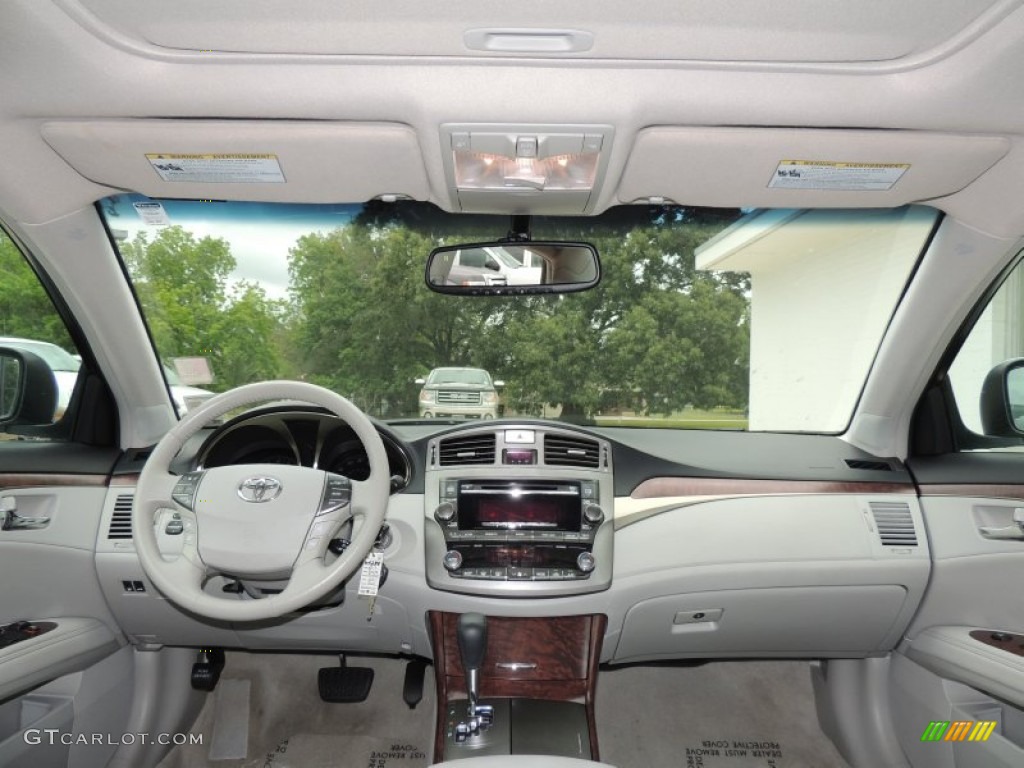 2012 Toyota Avalon Standard Avalon Model Dashboard Photos