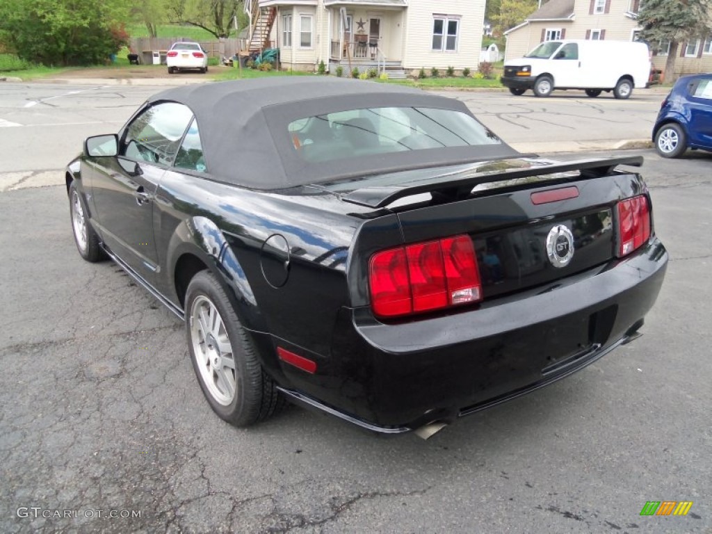 2005 Mustang GT Premium Convertible - Black / Dark Charcoal photo #8