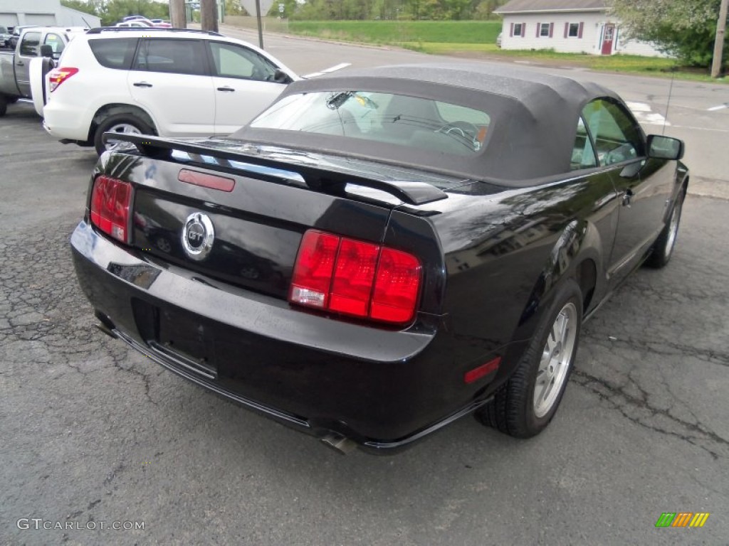 2005 Mustang GT Premium Convertible - Black / Dark Charcoal photo #11