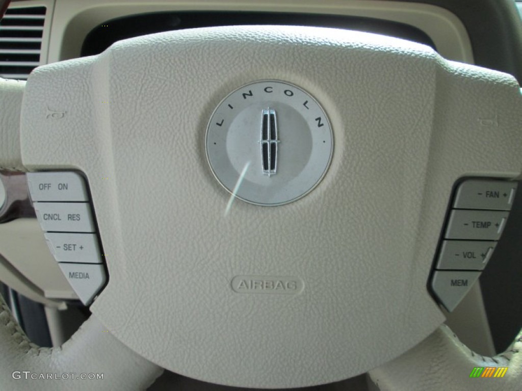 2004 Lincoln Aviator Luxury AWD Controls Photo #80856992