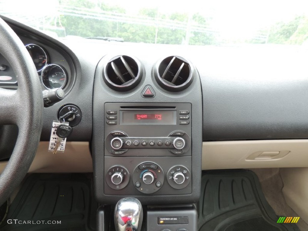 2007 Pontiac G6 Sedan Controls Photo #80857397