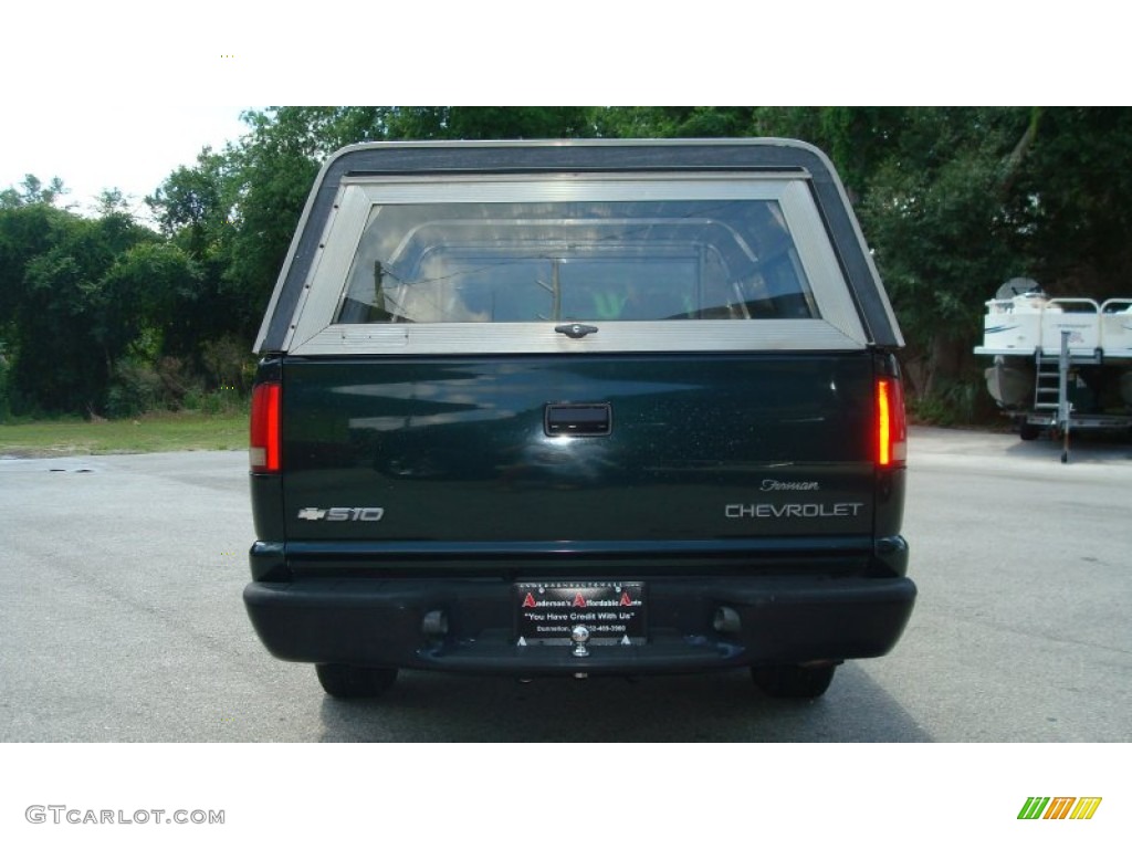 2003 S10 Regular Cab - Dark Green Metallic / Graphite photo #4