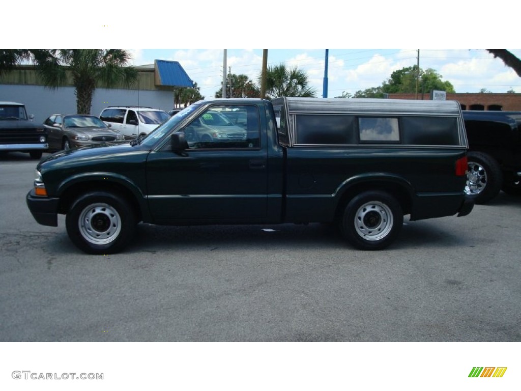 2003 S10 Regular Cab - Dark Green Metallic / Graphite photo #6