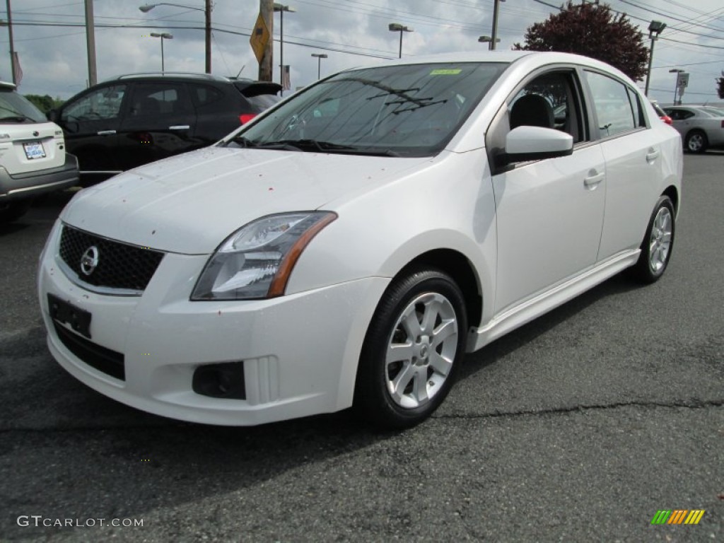 2010 Nissan Sentra 2.0 SR Exterior Photos