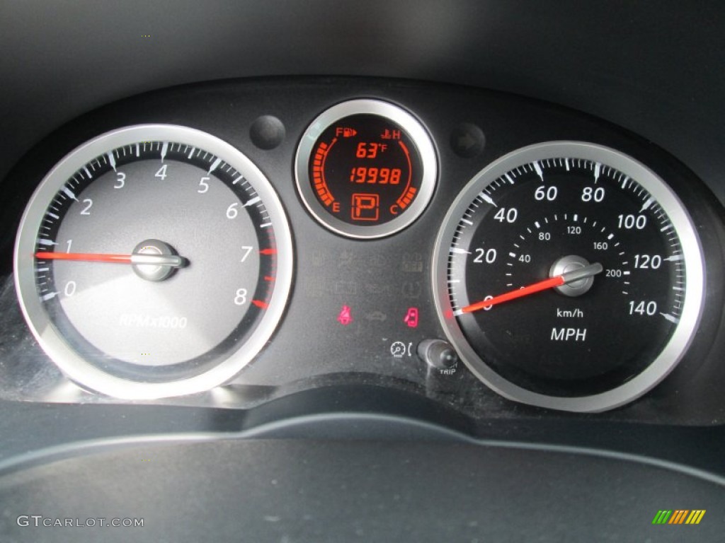 2010 Nissan Sentra 2.0 SR Gauges Photos