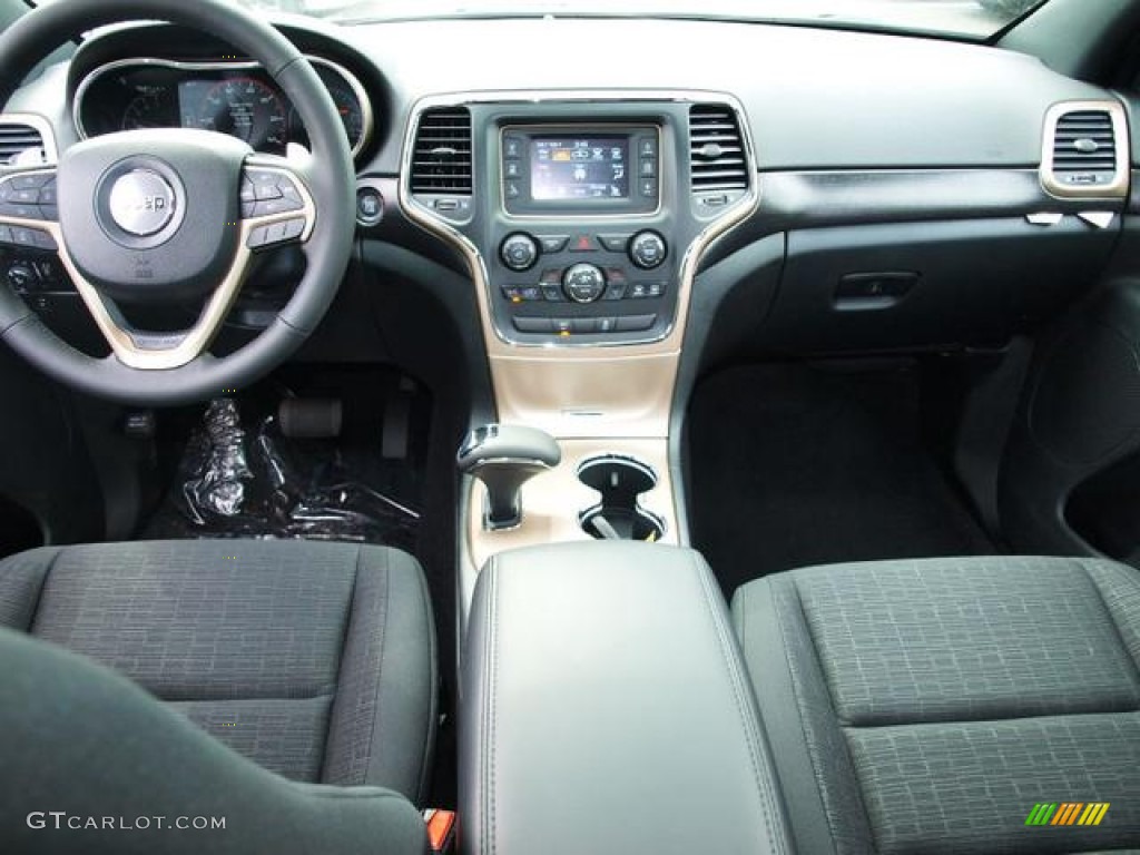 2014 Grand Cherokee Laredo 4x4 - Bright White / Morocco Black photo #5