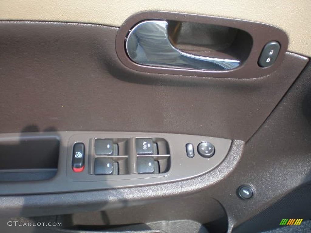 2010 Chevrolet Malibu LT Sedan Controls Photo #80860825