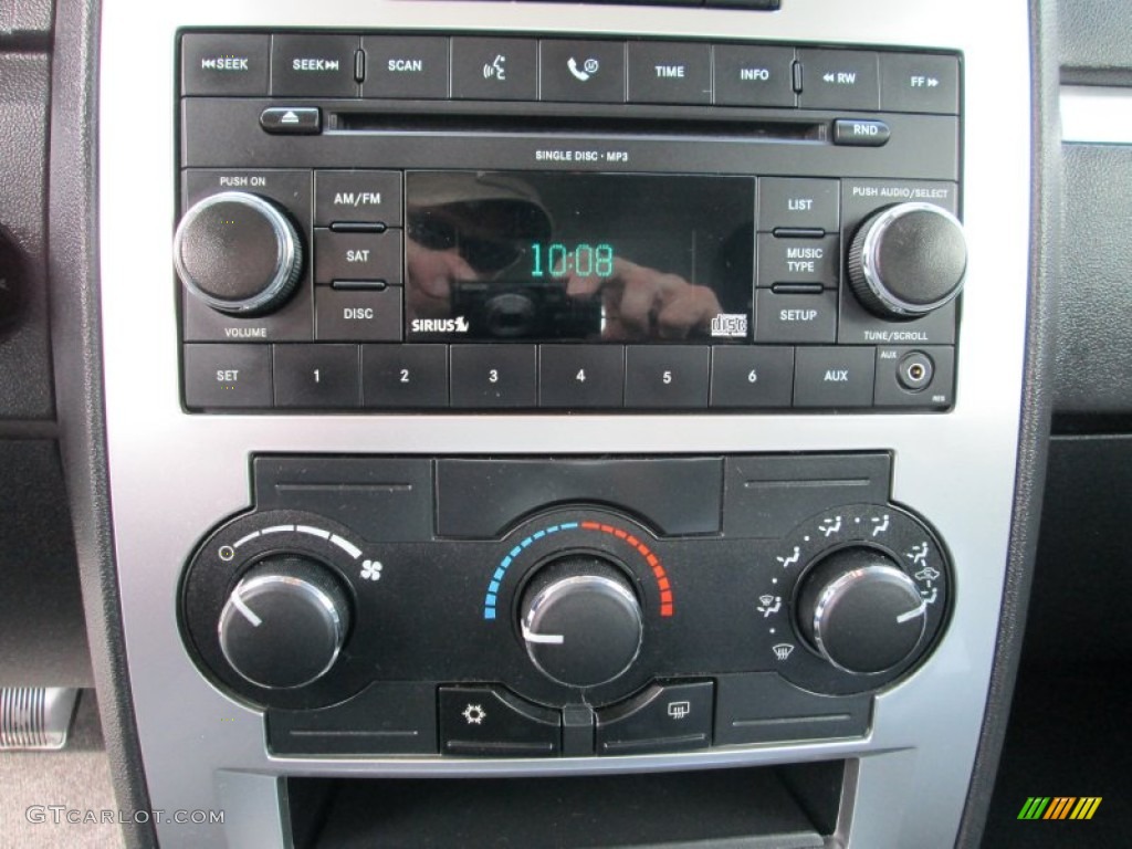 2008 Dodge Charger SE Controls Photos