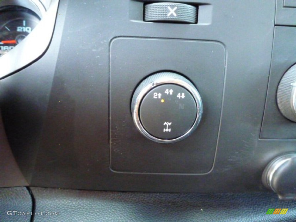 2011 Silverado 2500HD LT Extended Cab 4x4 - Imperial Blue Metallic / Ebony photo #17