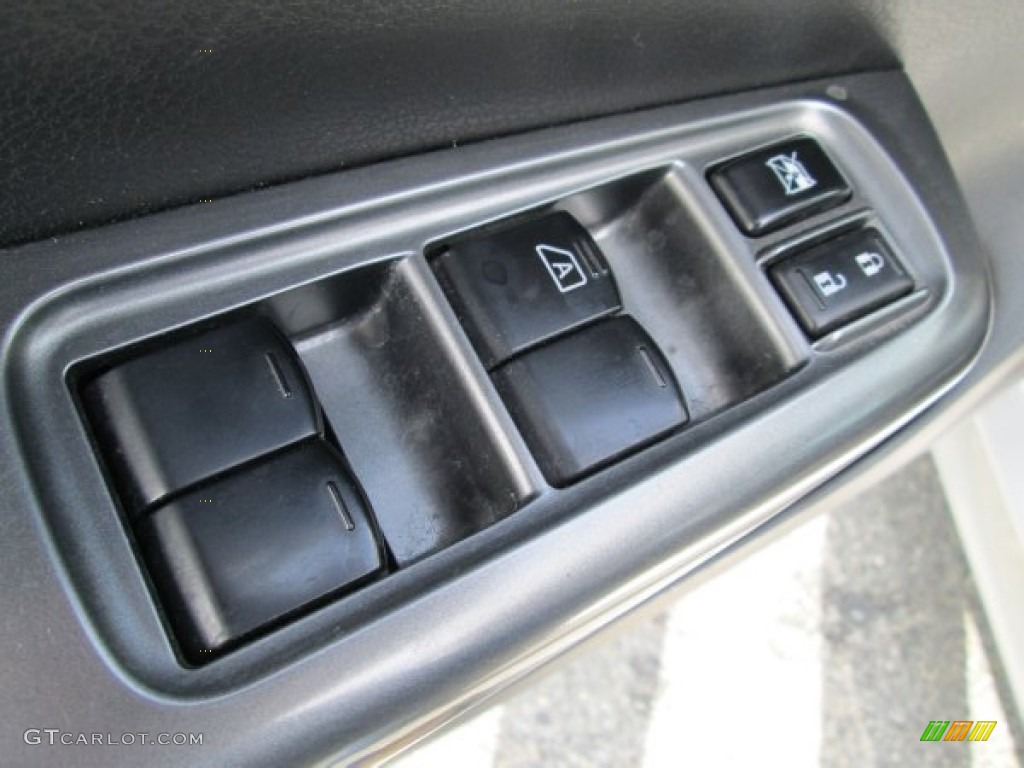 2011 Subaru Impreza WRX Wagon Controls Photos