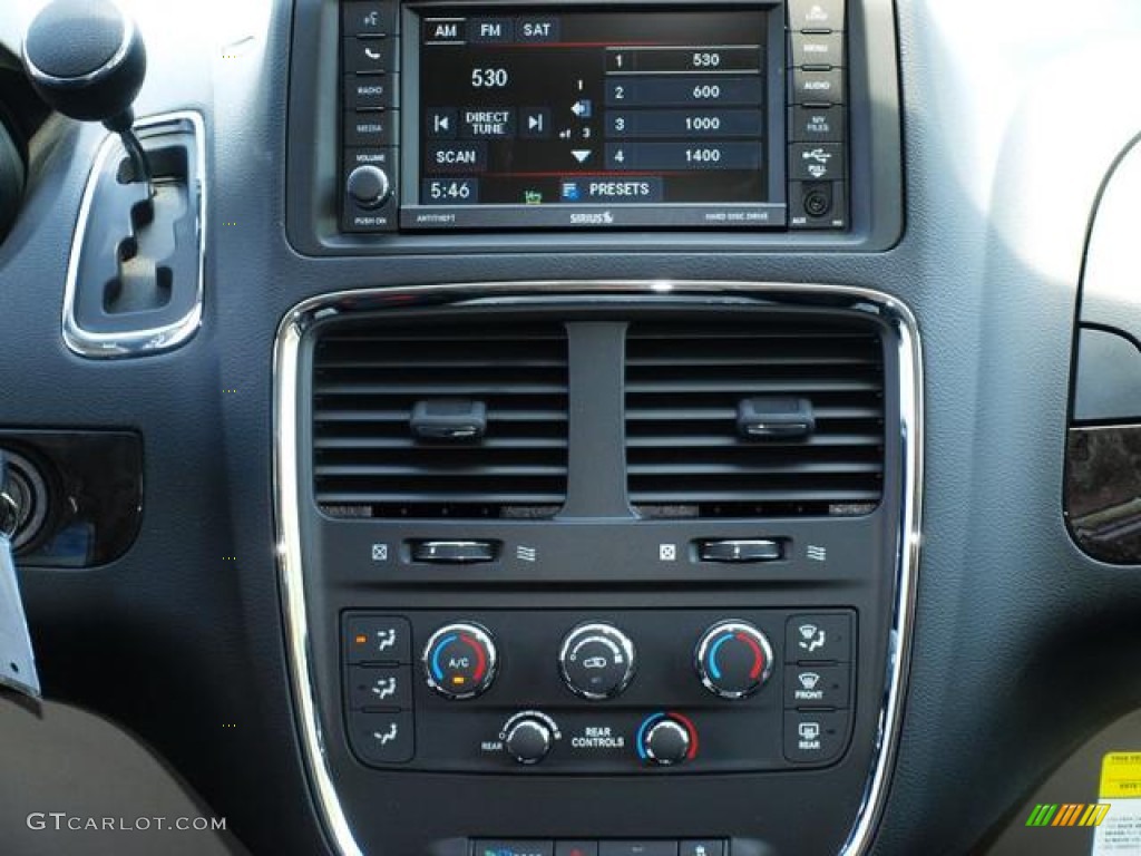 2013 Dodge Grand Caravan SE Controls Photo #80862988