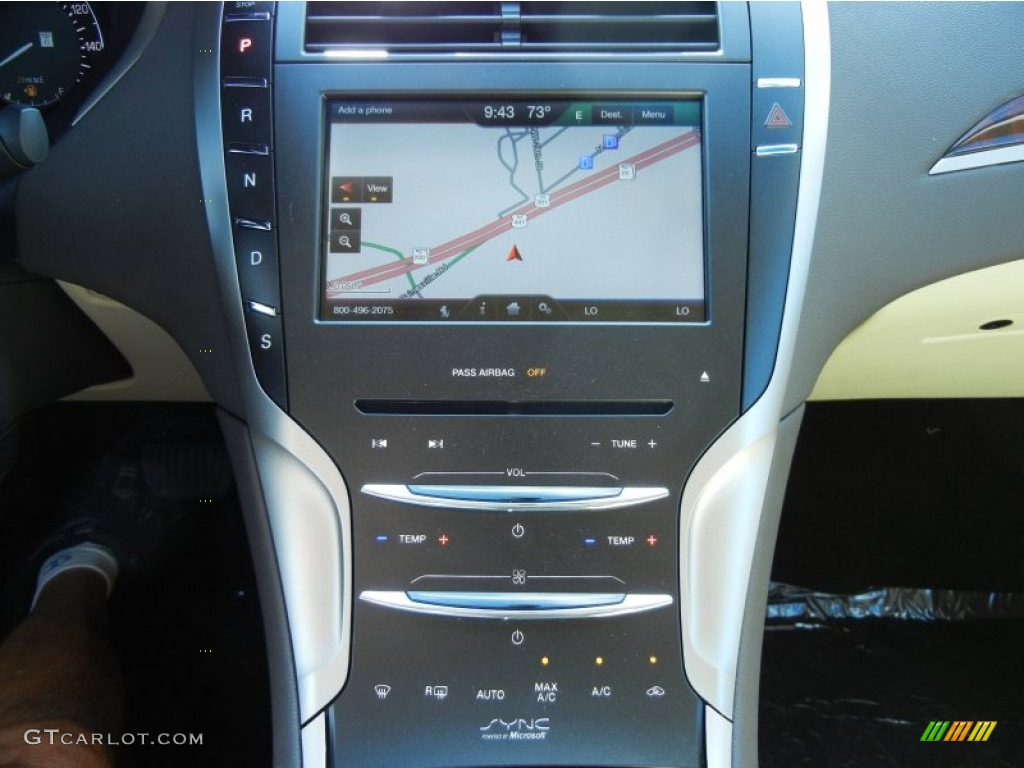 2013 Lincoln MKZ 3.7L V6 FWD Controls Photo #80863019