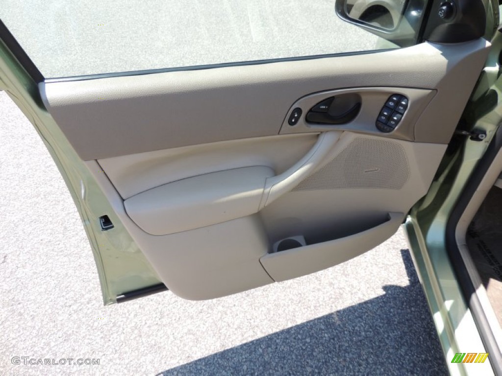 2007 Focus ZX4 SE Sedan - Kiwi Green Metallic / Dark Pebble/Light Pebble photo #5
