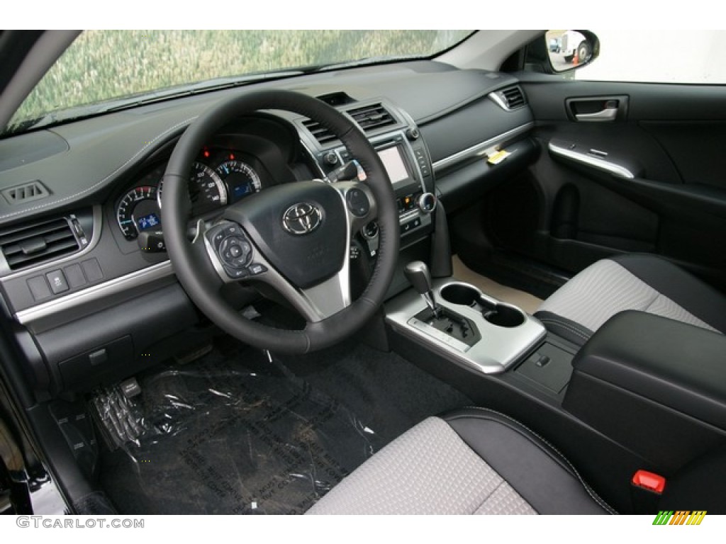 2013 Camry SE - Attitude Black Metallic / Black/Ash photo #5