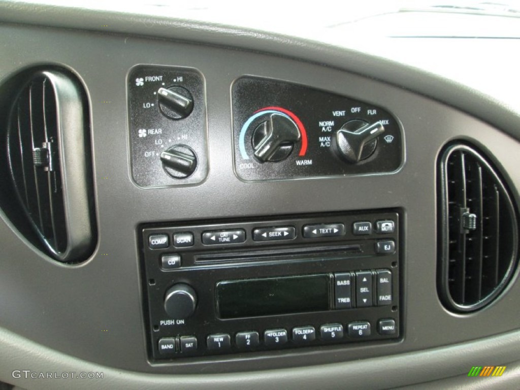 2007 Ford E Series Van E350 Super Duty XLT Passenger Controls Photo #80868337