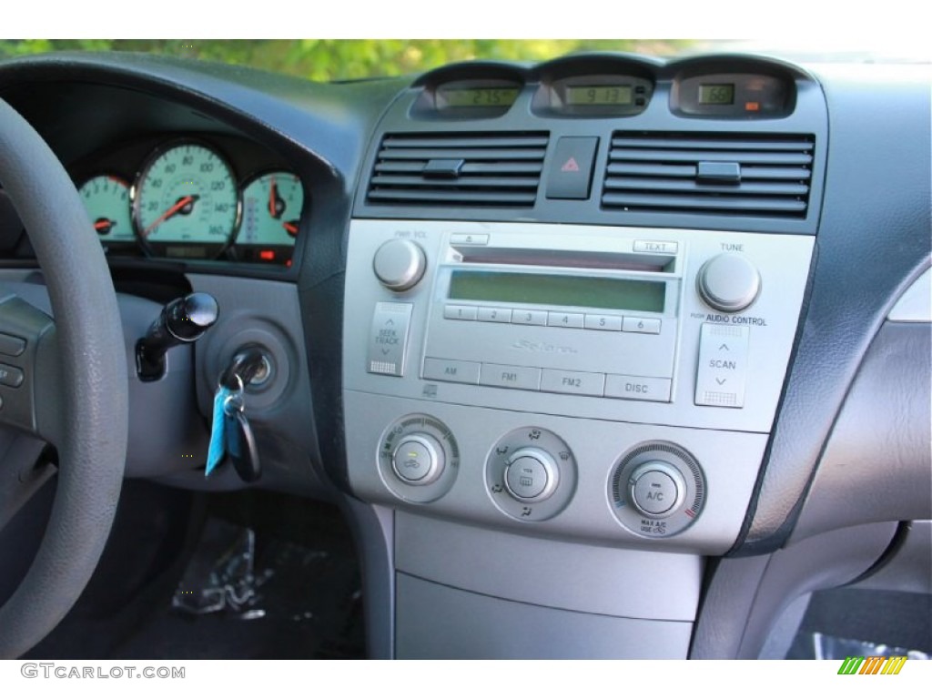 2006 Toyota Solara SE Coupe Controls Photo #80868744