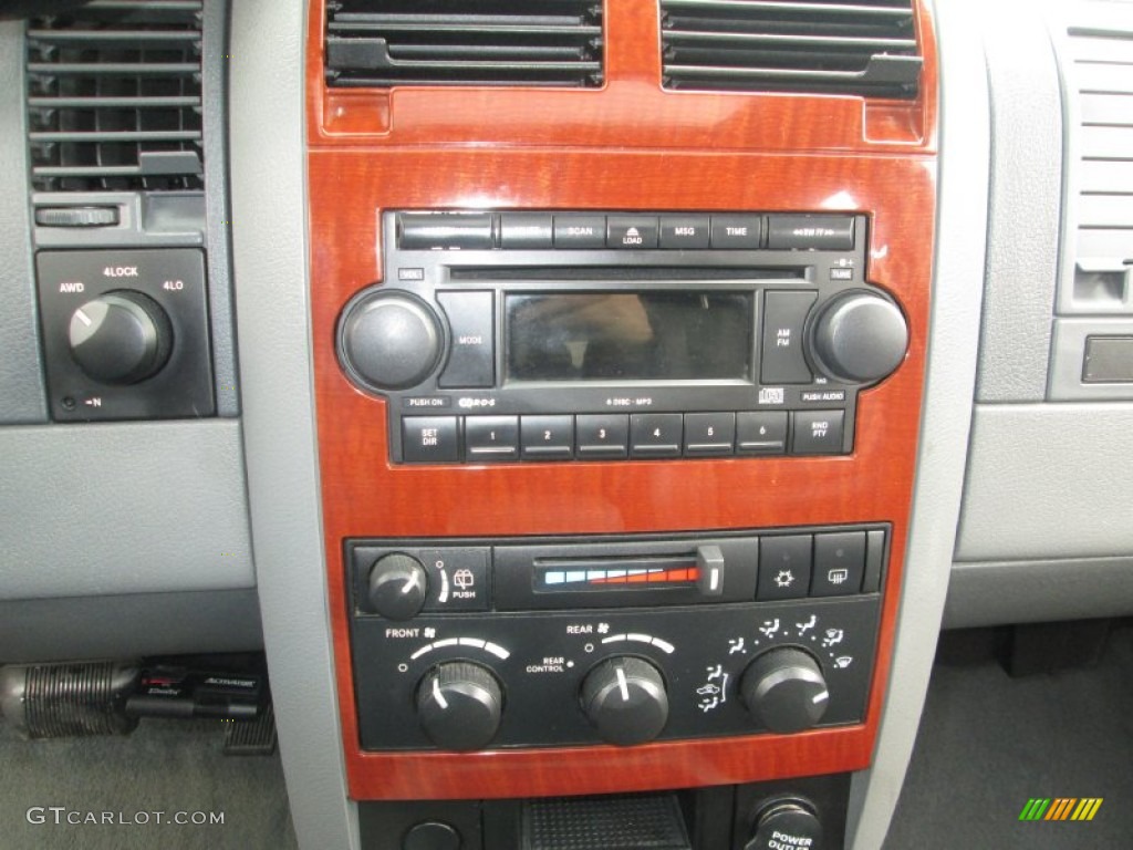 2004 Dodge Durango SLT 4x4 Controls Photo #80869124