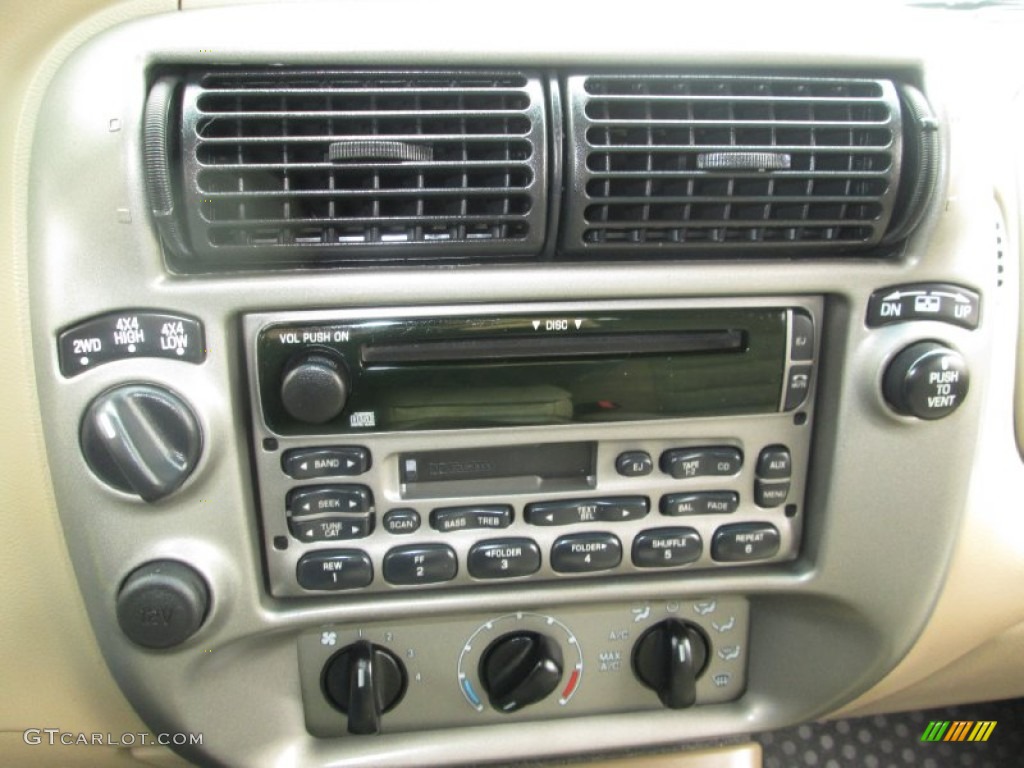 2005 Ford Explorer Sport Trac XLT 4x4 Controls Photo #80869981