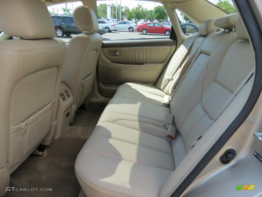 2004 Toyota Avalon XLS Rear Seat Photo #80870485