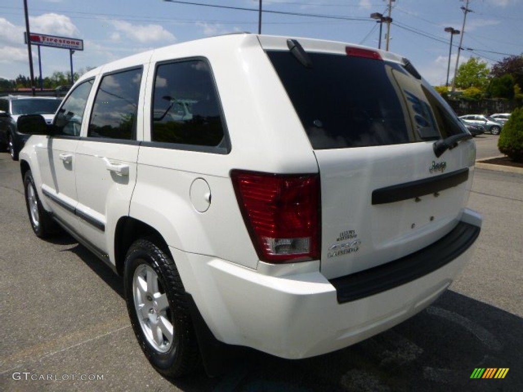 2008 Grand Cherokee Laredo 4x4 - Stone White / Dark Slate Gray photo #3