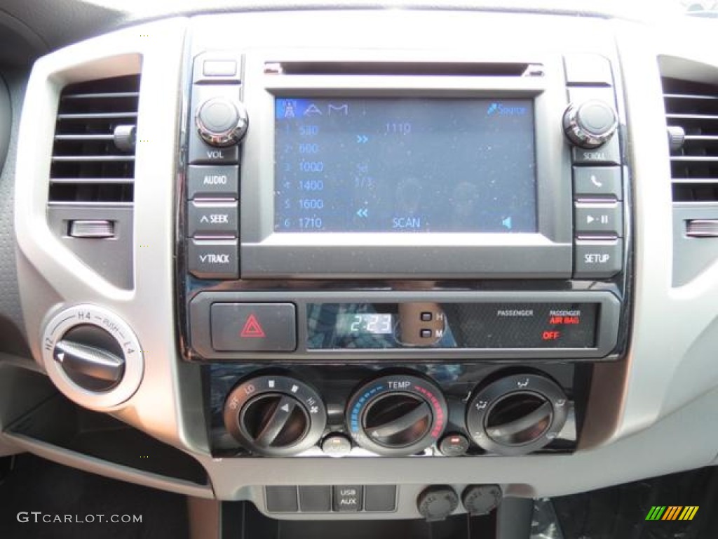 2013 Toyota Tacoma V6 SR5 Double Cab 4x4 Controls Photo #80874099