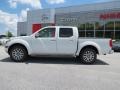 Glacier White - Frontier SL Crew Cab Photo No. 2