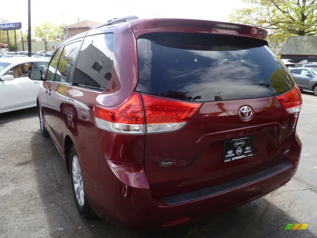 2011 Sienna XLE - Salsa Red Pearl / Light Gray photo #2