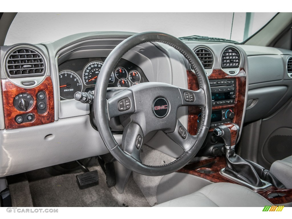 2005 GMC Envoy SLT Light Gray Dashboard Photo #80879722