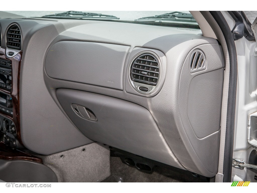 2005 GMC Envoy SLT Light Gray Dashboard Photo #80879881